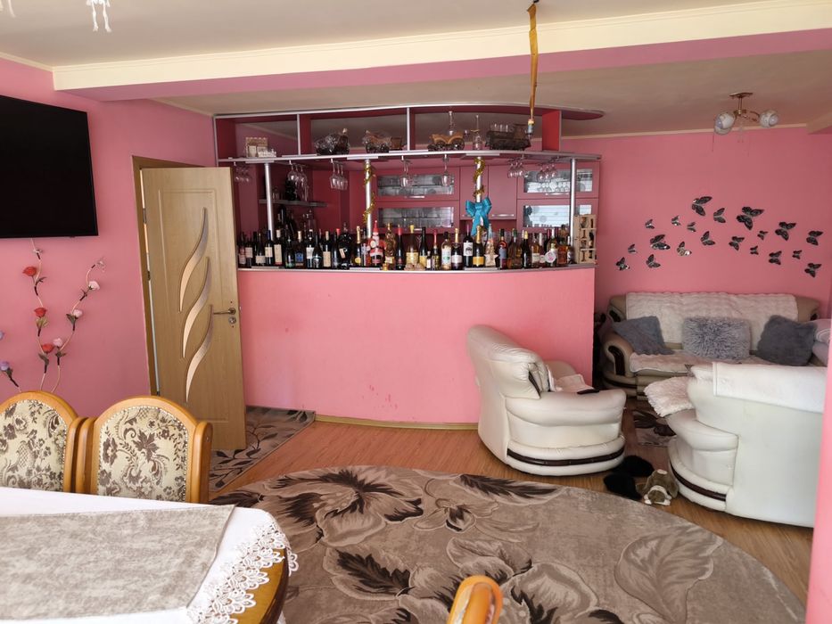 Casa cu spatiu comercial