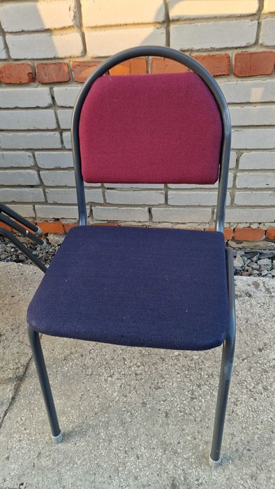 Продам офисные стулья