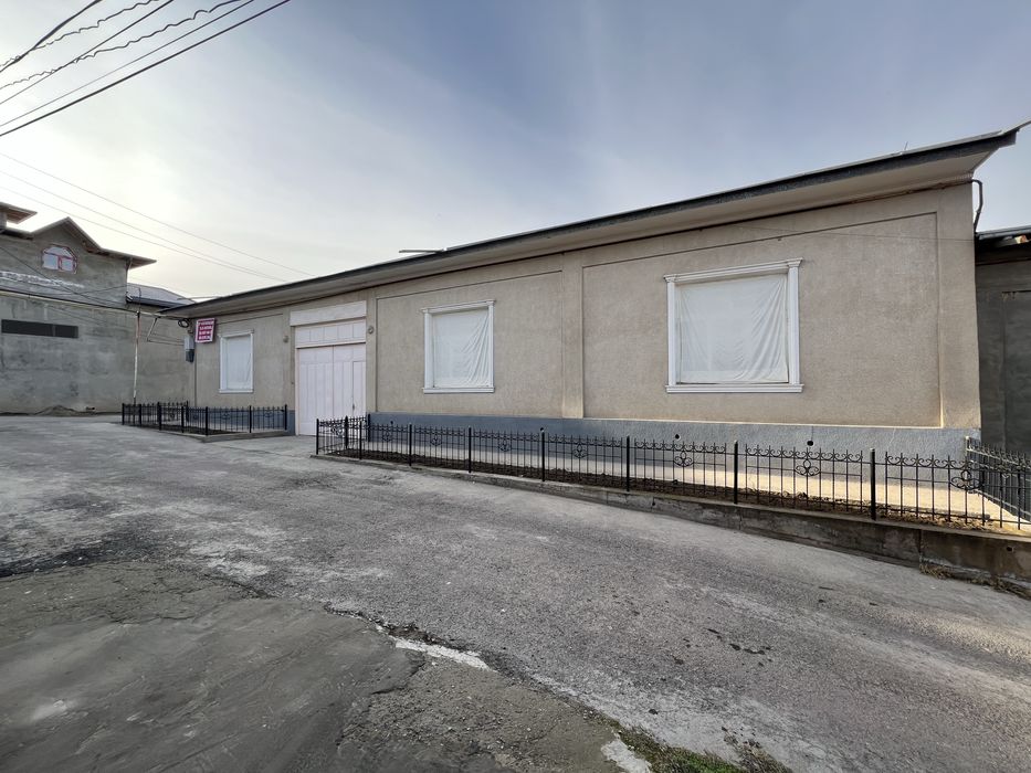 Hovli sotiladi 8,5 sotik Tokzor mahallada