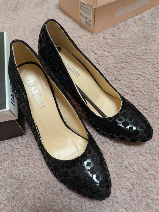 Pantofi cu toc eleganți