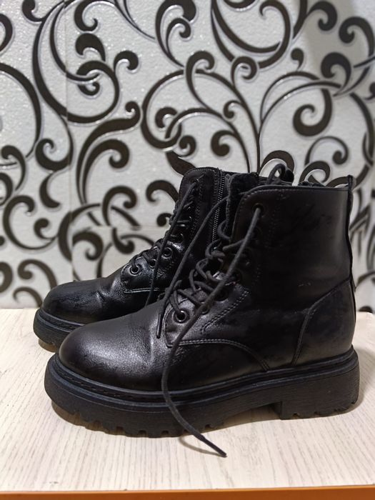 Женские ботинки 35р 3000тг
