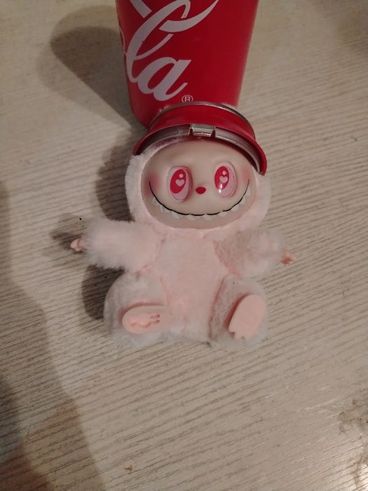 Лабубу и коко қола