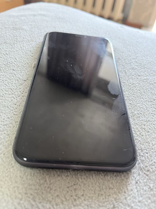 Iphone 11 в хорошем состоянии