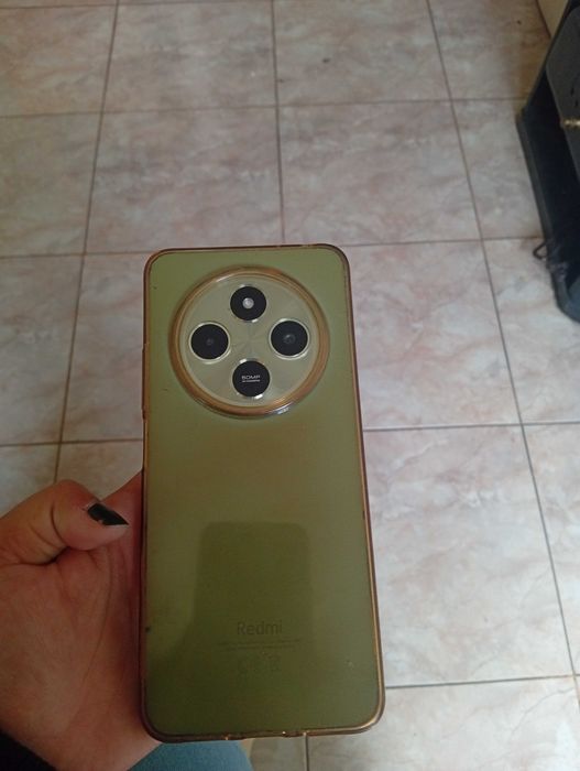 Продавам телефон Redmi 14C