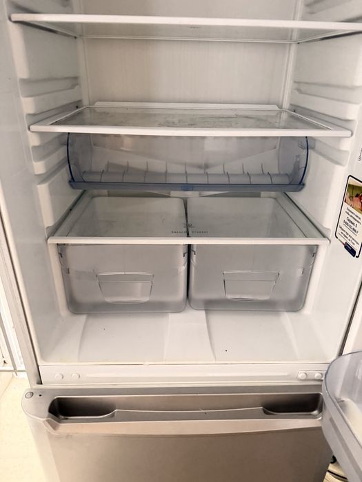 Холодильник Indesit