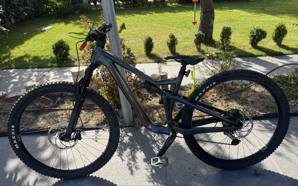 Bicicleta mtb focus thron 6.8 full suspension