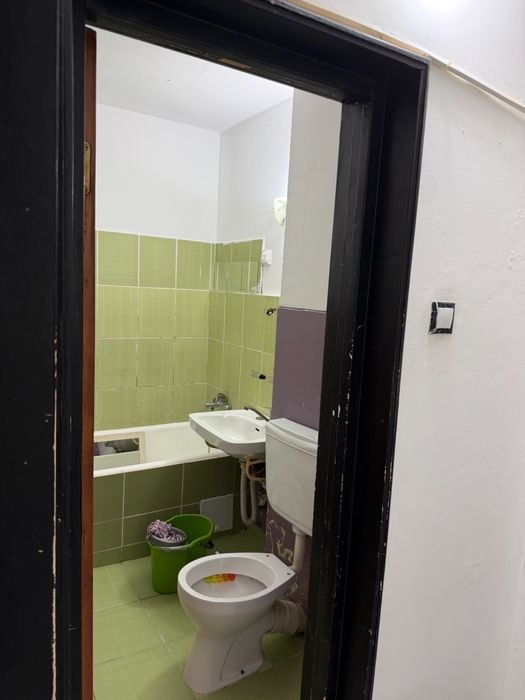 Proprietar, vand garsoniera spatioasa, 30,33 mp, etaj 4/9, Sector 4 - Str. Turnu Magurele nr. 19 - Pret: 63.000 Euro