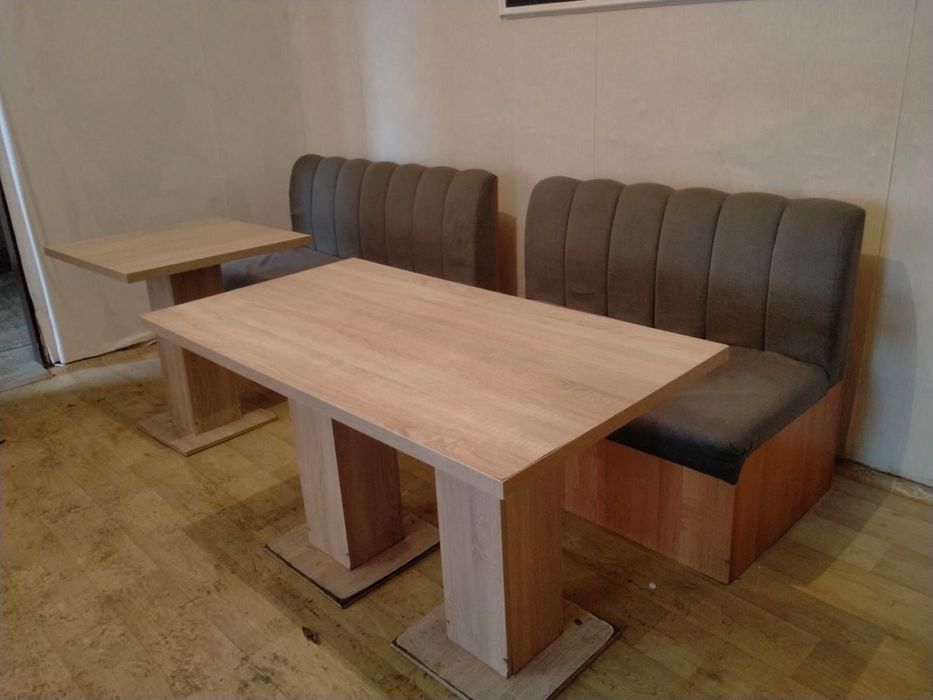 Продам стол + диван