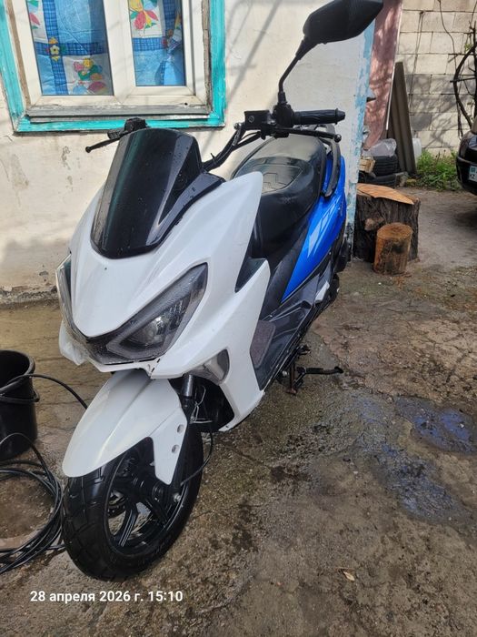 Продам Maxi скутер 150 куб