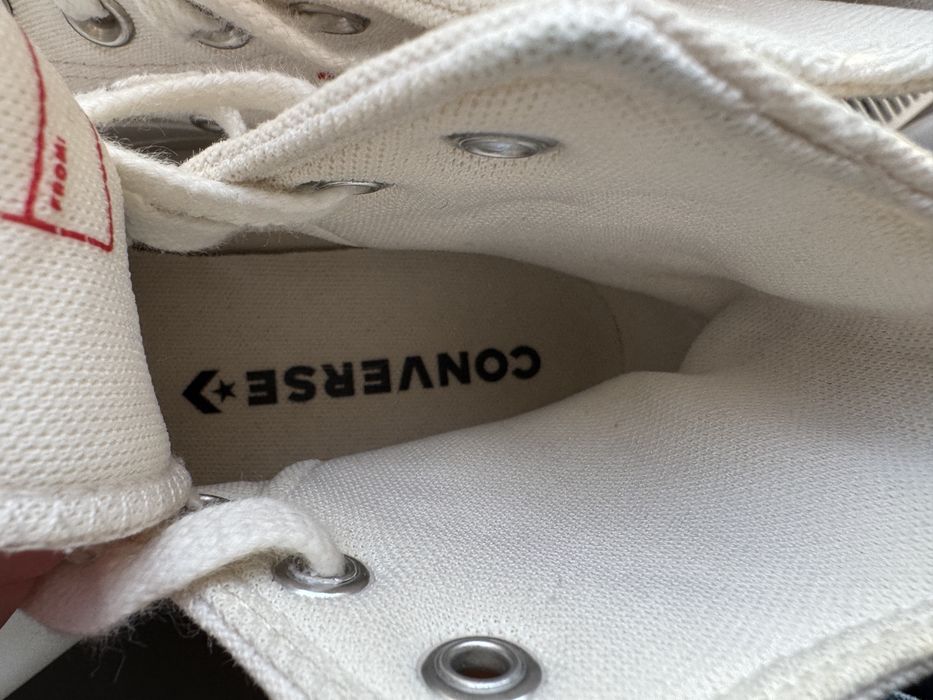 Converse cu inimioare