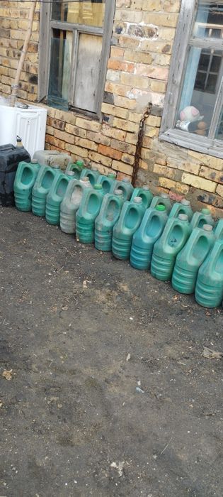 Продам канистры 10л. и 20л.