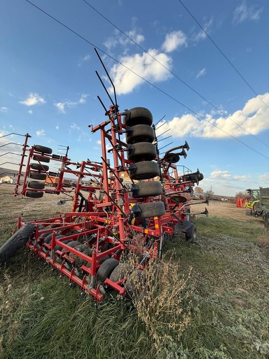 Бункер перегрузчик Лилиани
