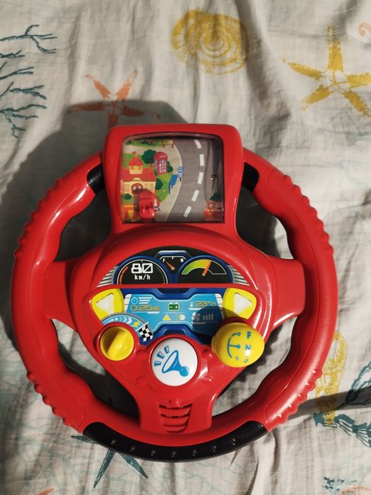 Продавам детски волан със скорост бипка