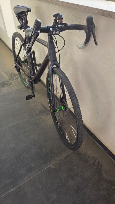 Bicicleta gravel carbon culoare cameleon