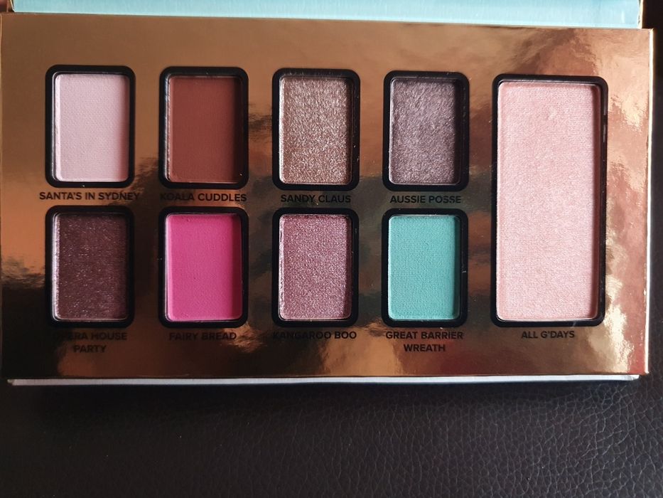 Paleta de farduri Too Faced