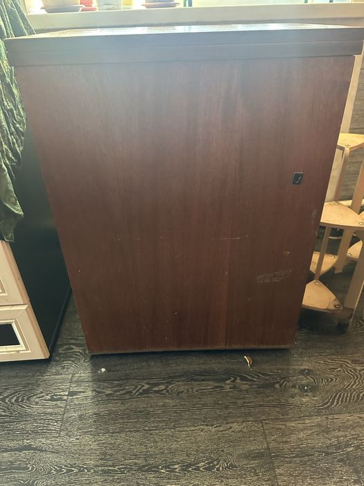 Продаю швейную машинку