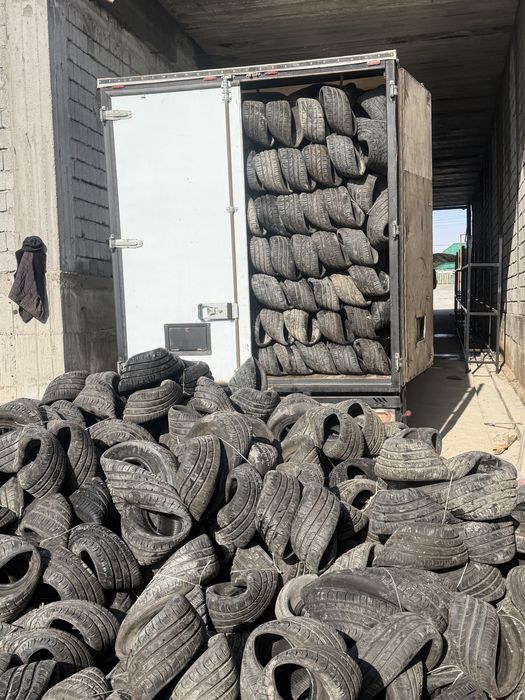 Шины 215/55/17 Goodyear