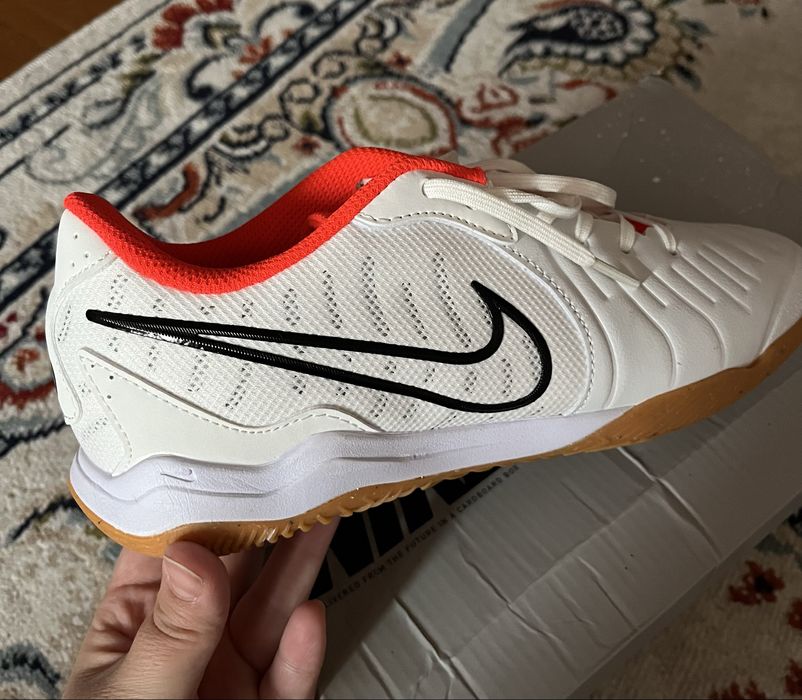 Фудзалка Nike белый 40р маломерка