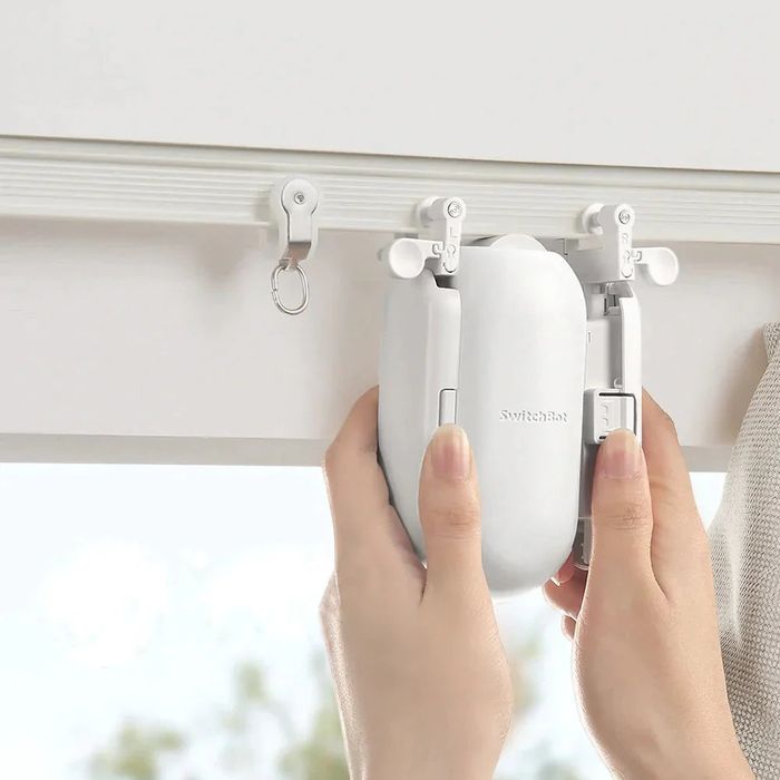 SwitchBot Curtain I Rail е иновативно устройство, което автоматизира завесите ви.