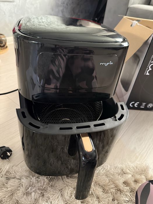 Friteuza Myria My4467