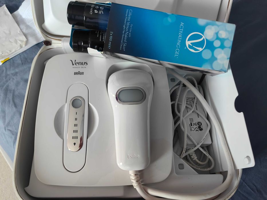 Фотоепилатор BRAUN Venus Naked Skin
