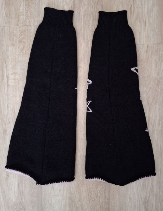 Продам гетры черные с рисунком