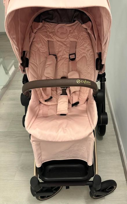 Vand Carucior Priam 4 Cybex roses