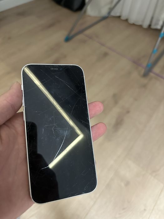 Iphone 12 mini.