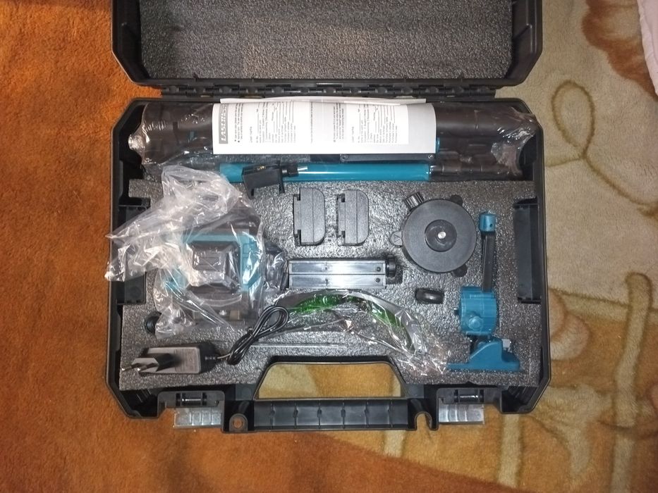 Продается лазерный уровень 4д 16 линий