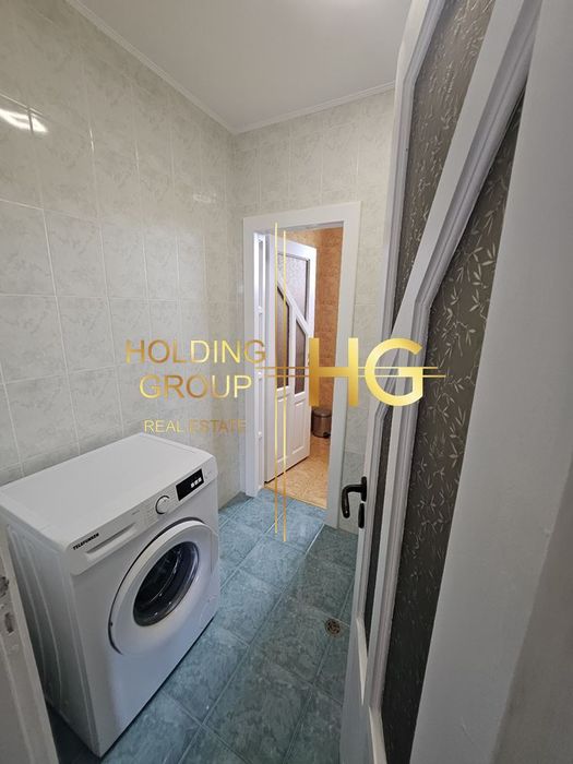 Продава се Къща в с. Рогачево, Област Добрич - 300 кв.м за 1167 €/кв.м - Снимка #2