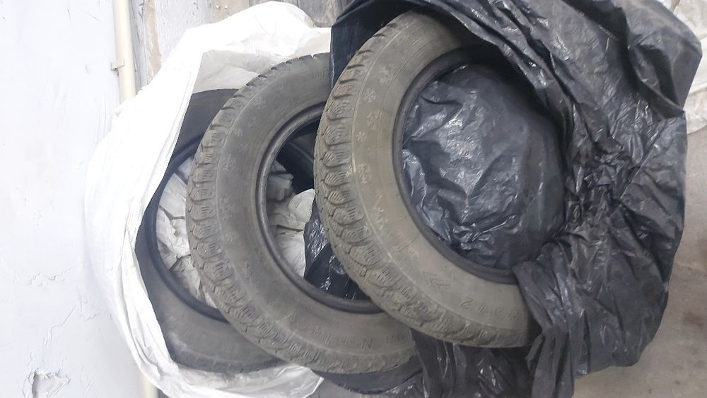 Продам шины средних состоянии