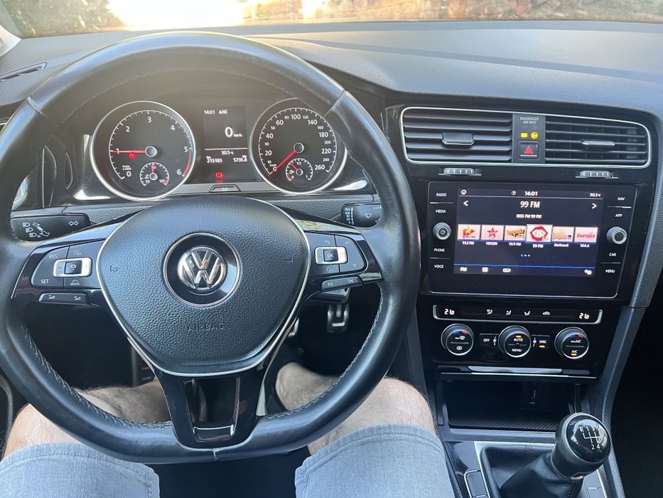 Vând Volkswagen Golf 7