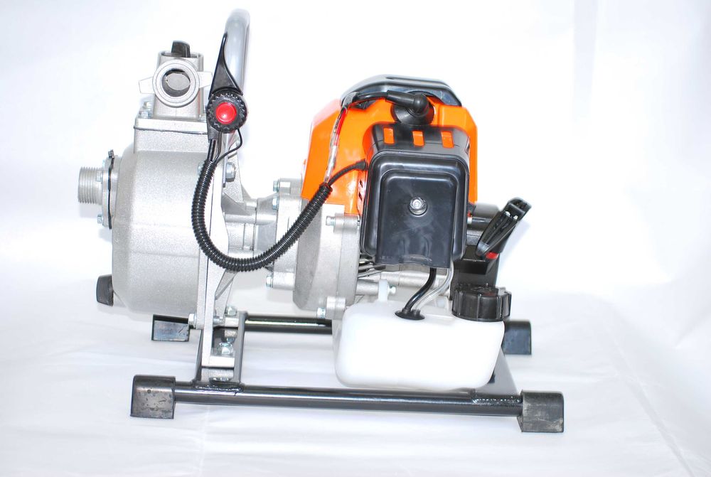 Бензинова Водна помпа за поливане-1 цол-двутактова 52 куб.см