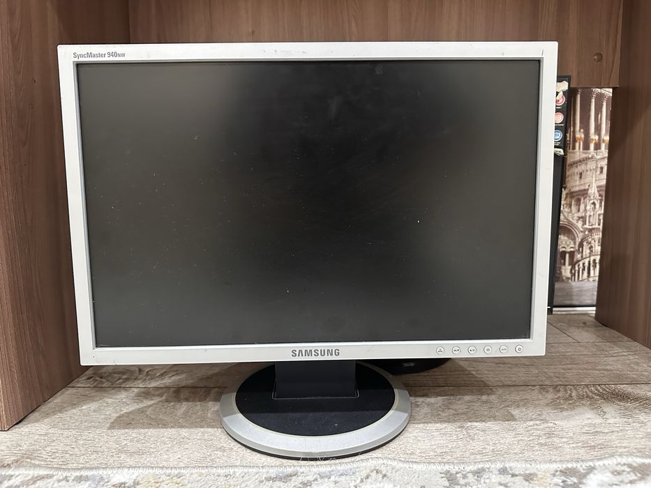 монитор SAMSUNG SyncMaster 940nw