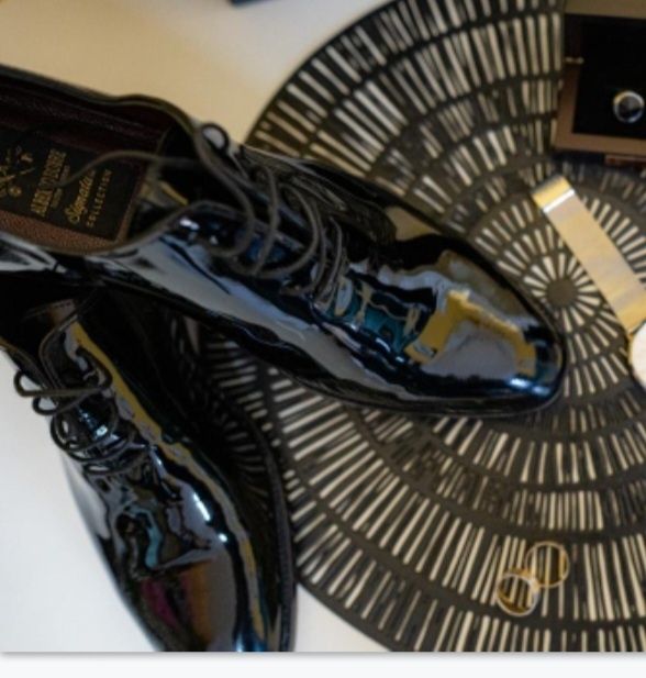 Costum elegant barbatesc