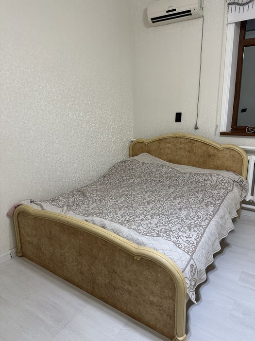 Спальный гарнитур сатылады.