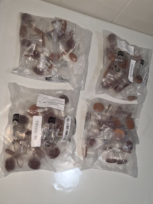 Protecții din silicon ptr scaune și mese , 16 buc/ Set