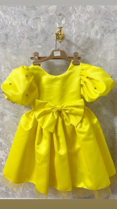 Платье 3-4 годика.