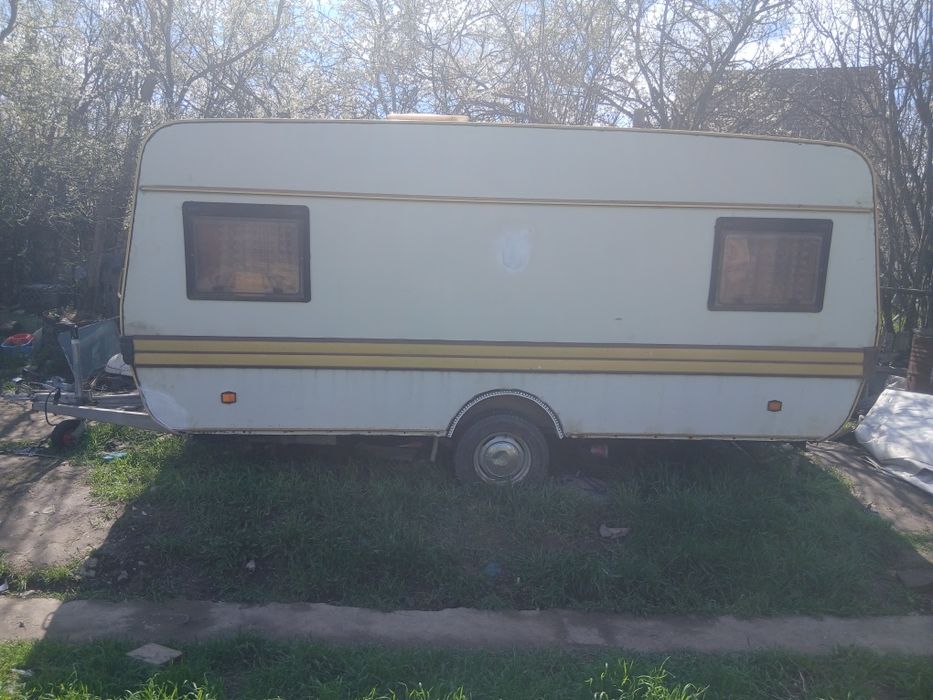 Rulotă Beyerland fabricație 1993 1200 euro fix