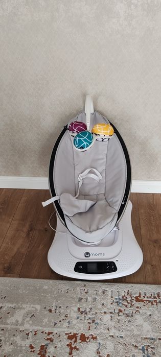 Продам электрошезлонг 4moms