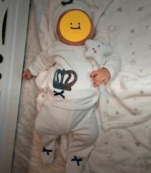 Costumas bebeluș