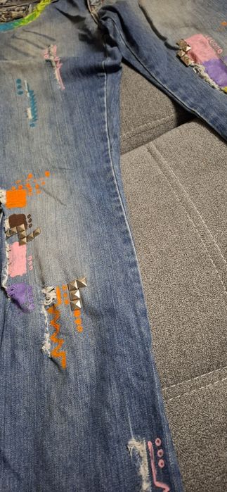 Blugi pictati manual