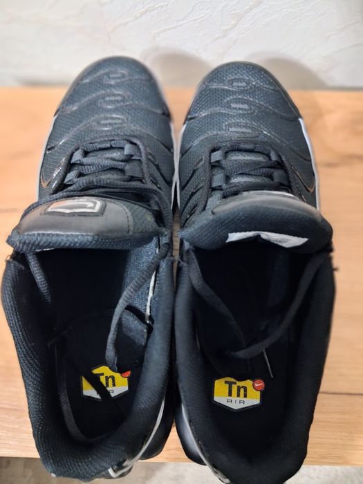 Продаю кроссовки nike