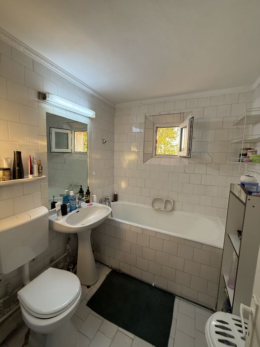 inchiriez apartament 2 camere