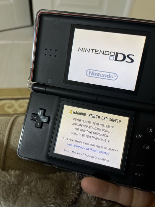 продаю nintendo ds lite