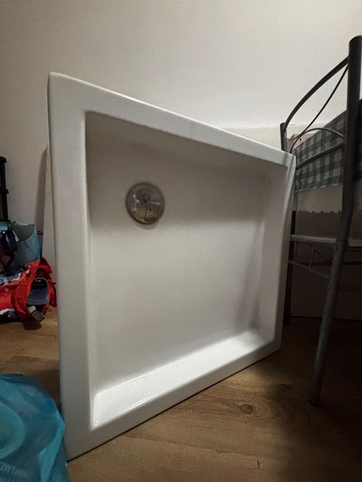 Cadita cabina dus