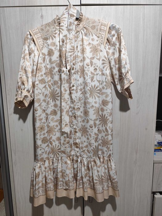 Чисто нова рокля Юнона