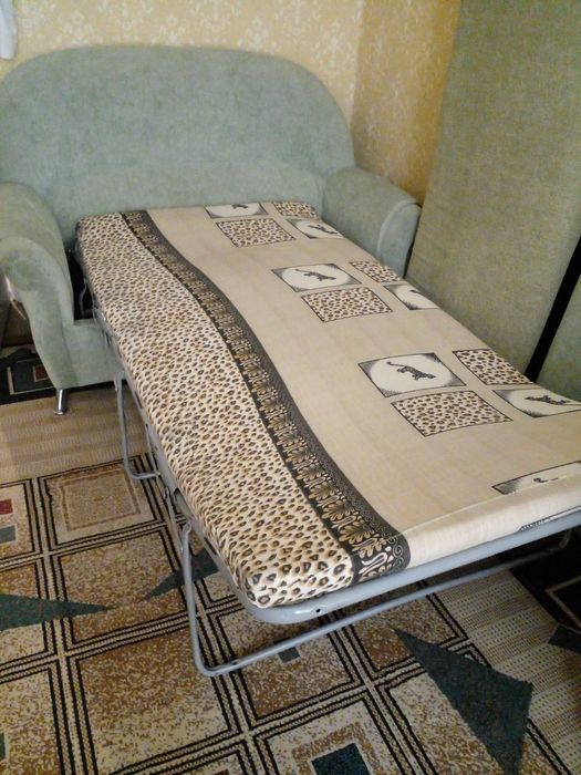 Два дивана и кресло