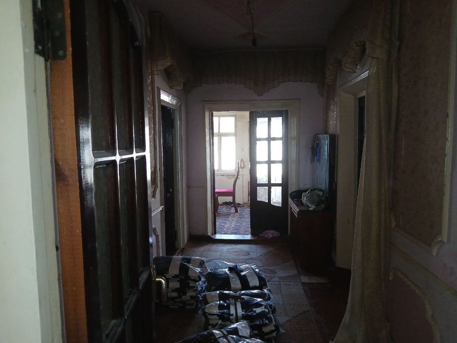 Uy sotiladi. Diydor mahallada. Zudlik bilan