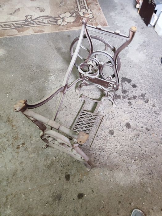 Станина от швейной машины  AURORA